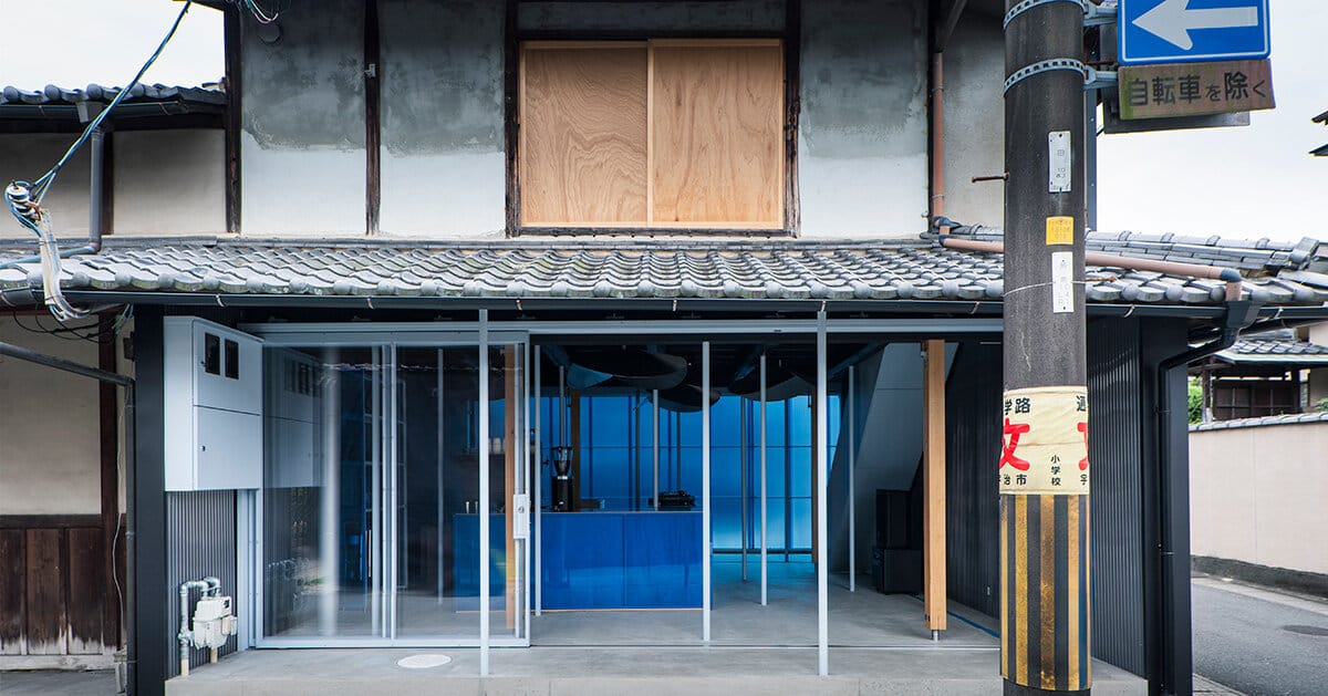 vivid blues turn kyoto townhouse into water-themed coffee stand by atelier satoshi takijiri