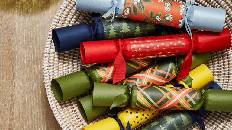 المنزل والمنزل - DIY: مفرقعات عيد الميلاد المزخرفة
