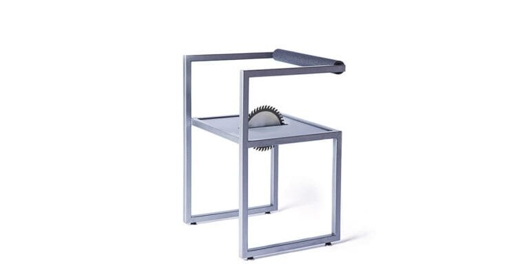 تستكشف عروش rzlbd للديكتاتوريين العلاقة الرمزية للتصميم بالسلطة
