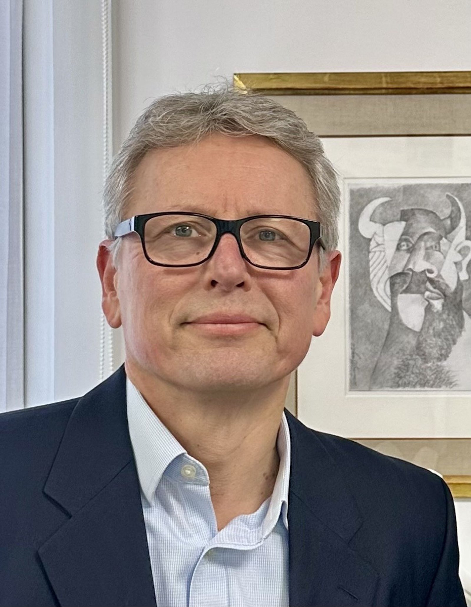 "سيتم طي دار مزادات واحدة، وكذلك المزيد من المعارض": يقدم الخبراء توقعاتهم لسوق الفن لعام 2025