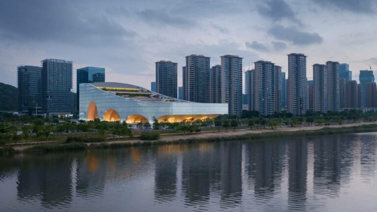 In China, a New Cultural Center Fuses Together a Performing Arts Venue, Library, and Exhibition Hall