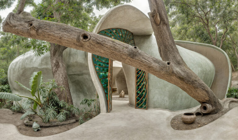 Tarasana Healing Center / MA Estudio