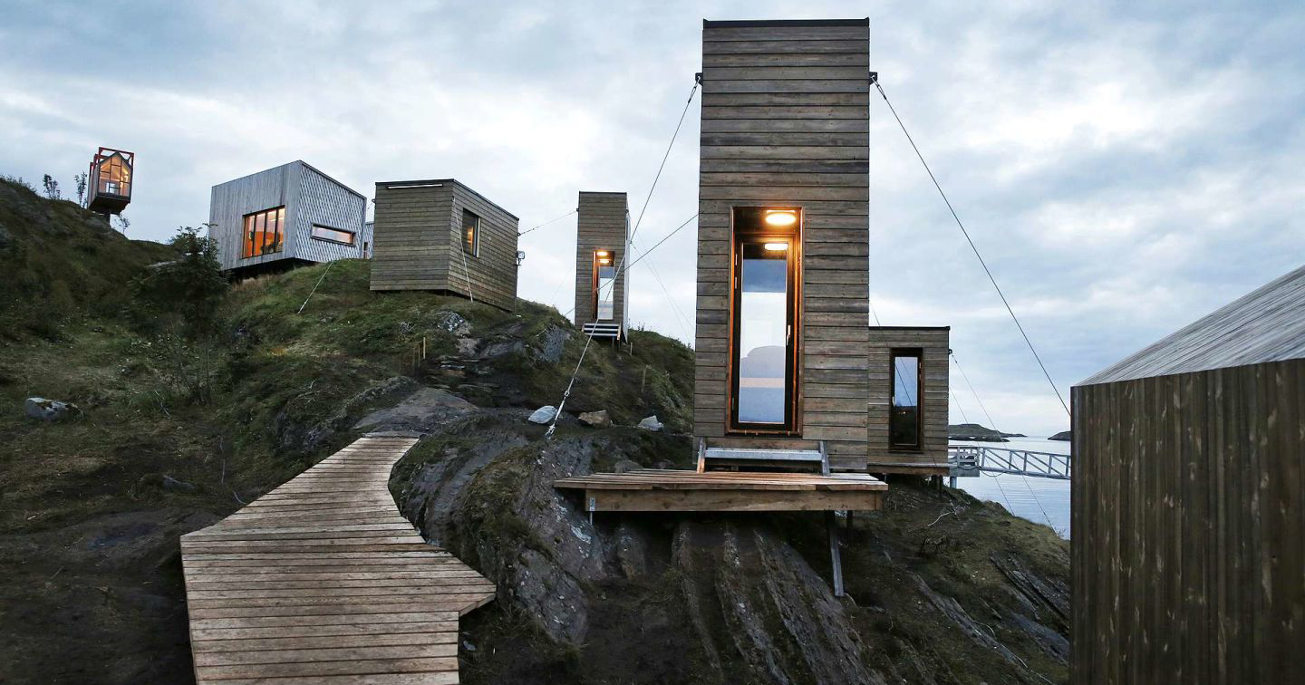 Uphill Battle: 8 Times Architects Provided Satisfying Solutions for Challenging Sites
