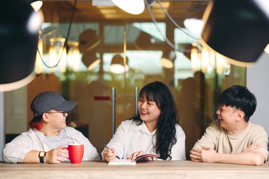 Lonsdale Asia: كيف أصبح المستضعف المتواضع قوة إبداعية في سنغافورة وخارجها