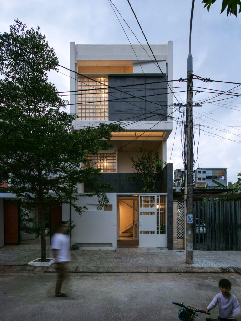 The Lantern House / NAW Studio