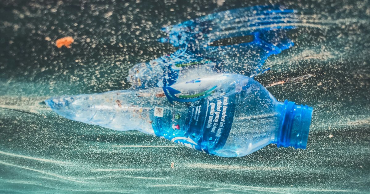 researchers develop recyclable plastic that fully dissolves in the sea