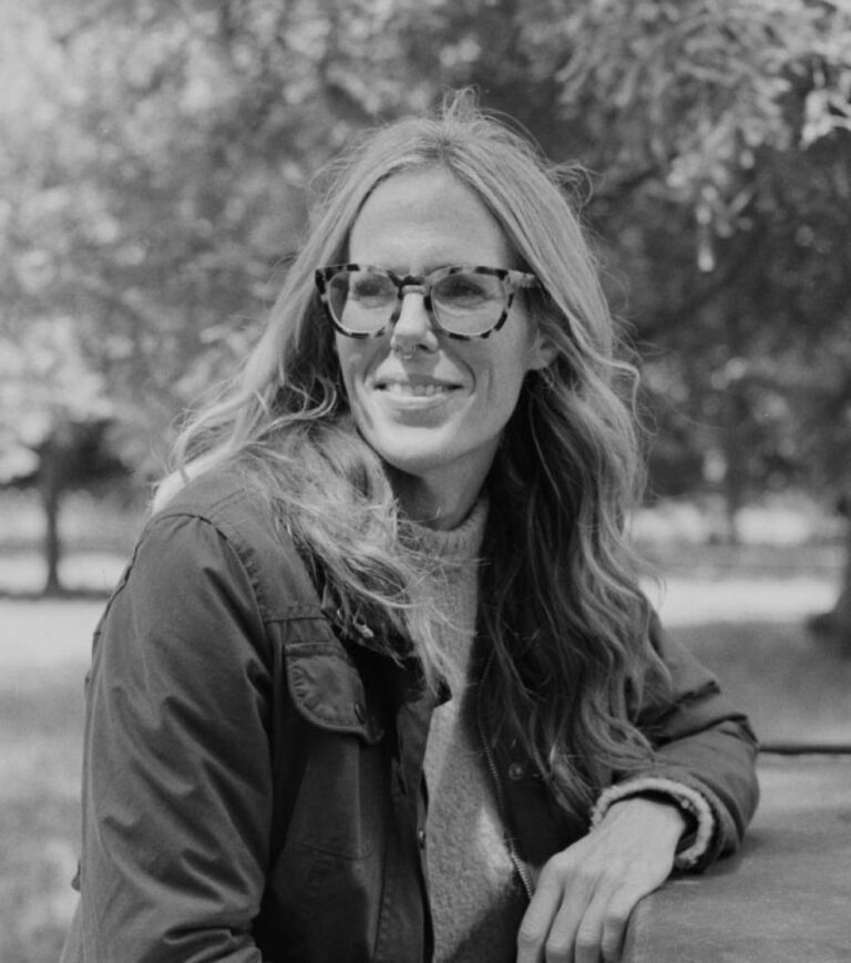 هيلين هولدن على ثقافة الزحام غير المرن وتوفير مساحة للإبداع والأبوة والأمومة والغرض 33 هيلين هولدن على ثقافة الزحام غير المرن وتوفير مساحة للإبداع والأبوة والأمومة والغرض