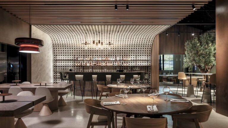 Kimmel Eshkolot Architects's Malka Transforms a Florida Garage into a Mediterranean Oasis 3 Kimmel Eshkolot Architects's Malka Transforms a Florida Garage into a Mediterranean Oasis