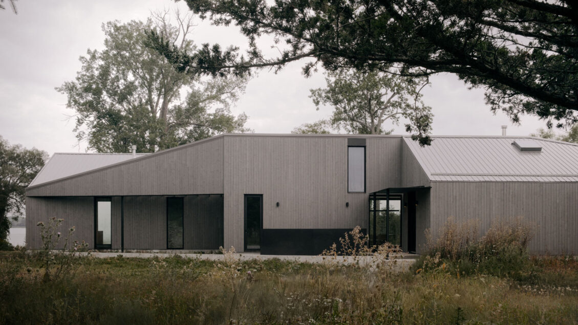 South Bay House by StudioAC