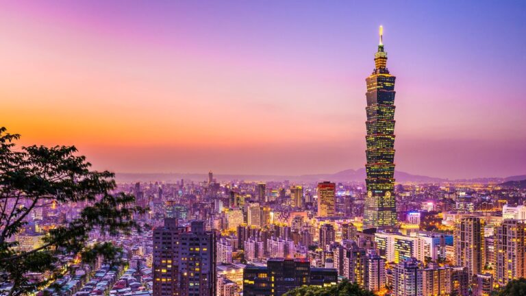 The Tallest Buildings in the World in 2025: See the Top 15