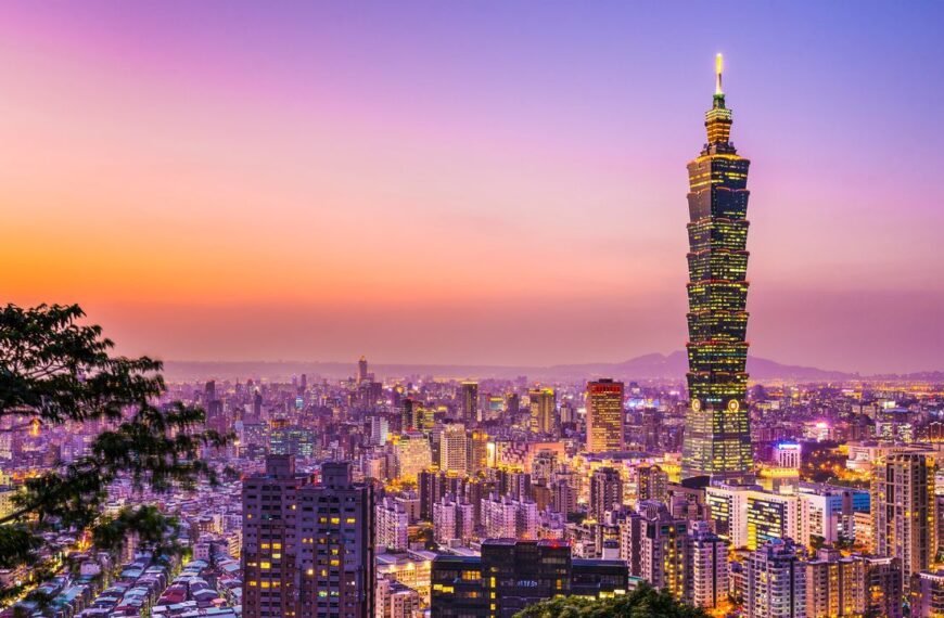 The Tallest Buildings in the World in 2025: See the Top 15