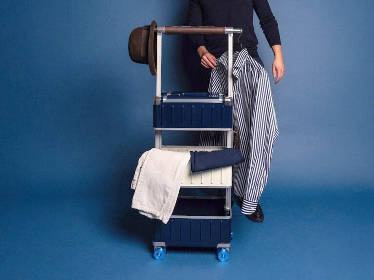 Tired of Packing And Unpacking? This Game-Changing Suitcase Transforms Into a Wardrobe