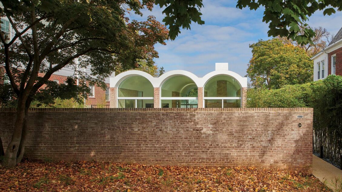 روبرت جورني يعيد إحياء إقامة نادرة من تصميم IM PEI
