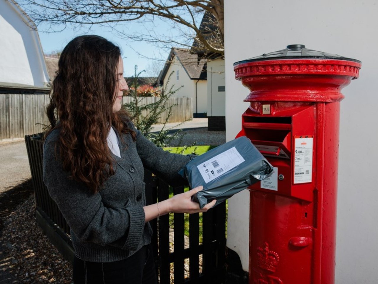 يختبر Royal Mail صناديق البريد الأحمر المحدثة في المستقبل للتكيف مع الاحتياجات الحديثة