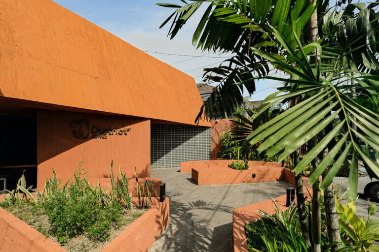 District 27 Coffee Shop / INS Studio