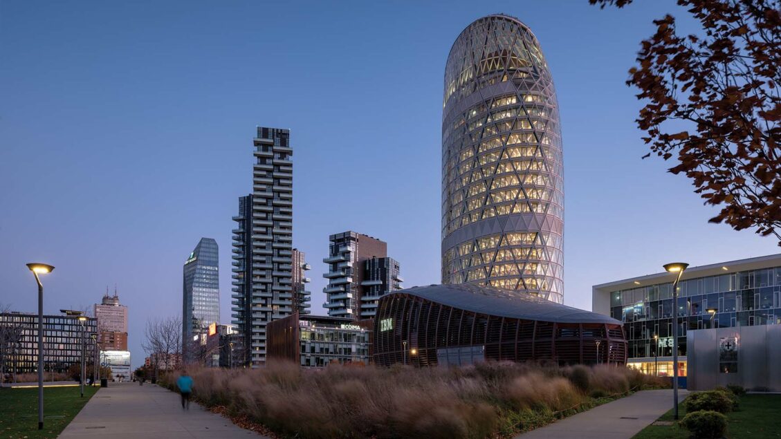 In Milan, Mario Cucinella Realizes a Vertical Outpost for Italian Insurer Unipol