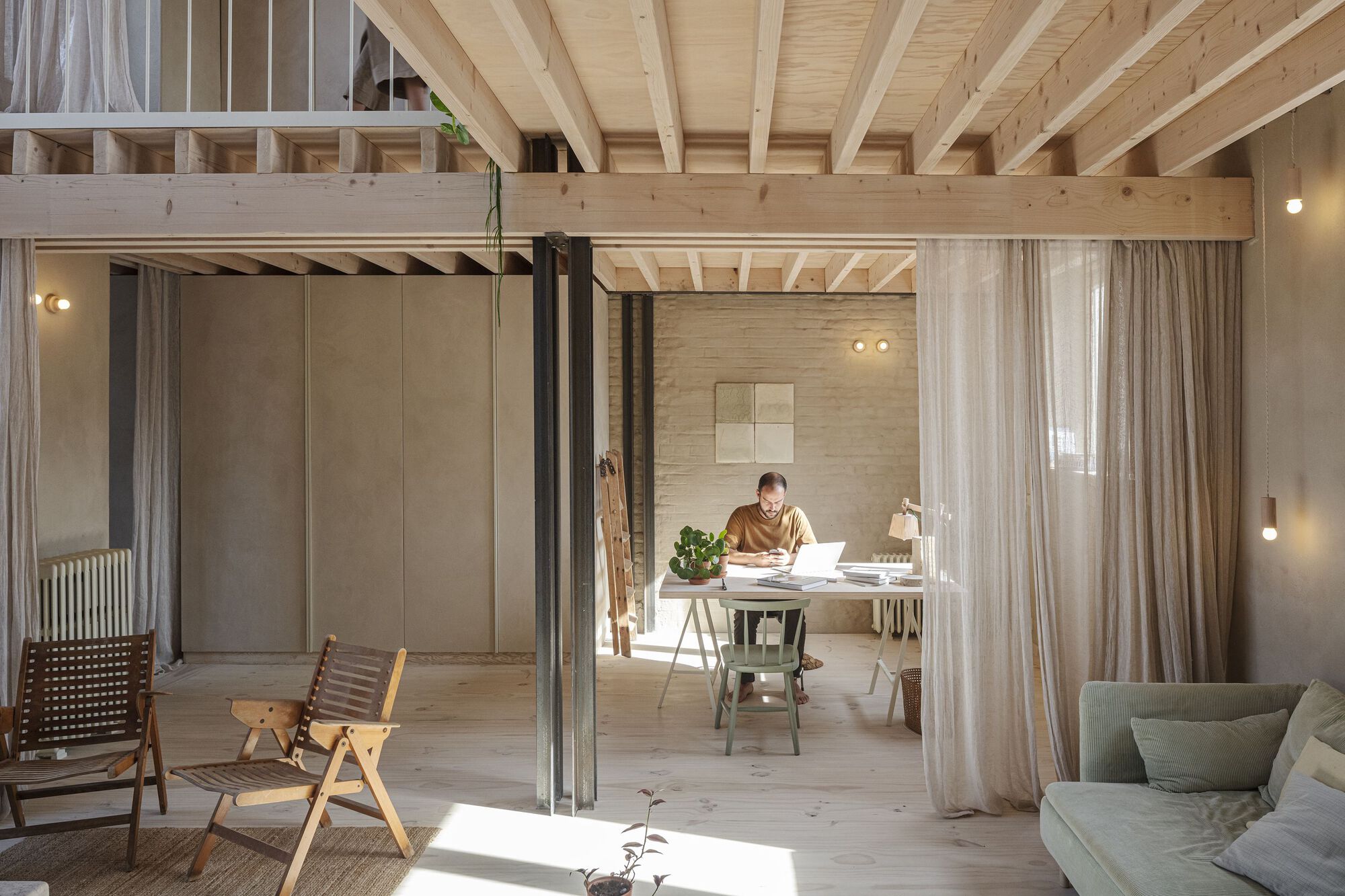 Karper Building Renovation / hé! architectuur + buro kiss + EA+