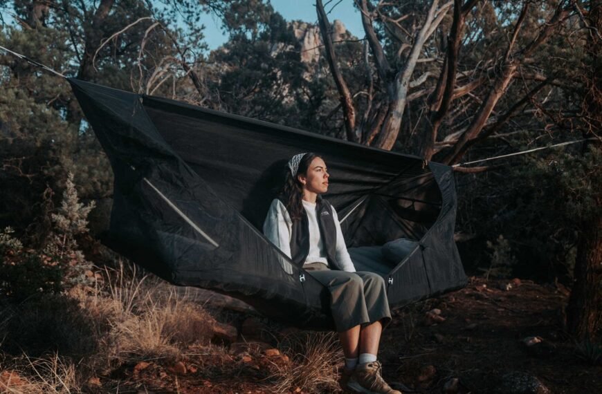 Home En 38 This Ultralight Hammock Tent Solves The Biggest Problem For Every Backpacker