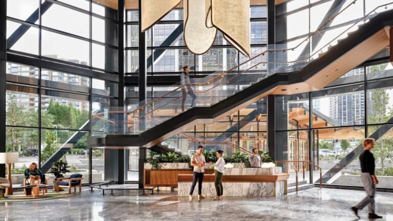 برج مكتب الأخشاب والفولاذ من بيكارد شيلتون يتجذر على جانب سياتل إيستسايد 5 برج مكتب الأخشاب والفولاذ من بيكارد شيلتون يتجذر على جانب سياتل إيستسايد