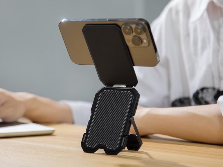 تعمل محفظة Magsafe هذه أيضًا كحامل لرسوال الإرساء وإنشاء المحتوى 42 تعمل محفظة Magsafe هذه أيضًا كحامل لرسوال الإرساء وإنشاء المحتوى