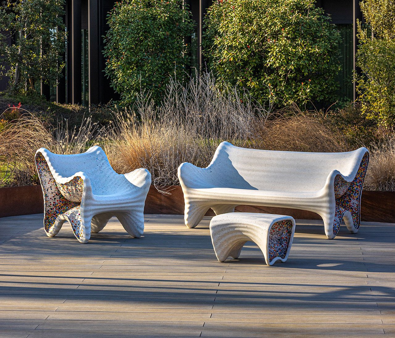 توفر المجموعة داخل الجانب من الملونة على مدار السنة على مدار السنة