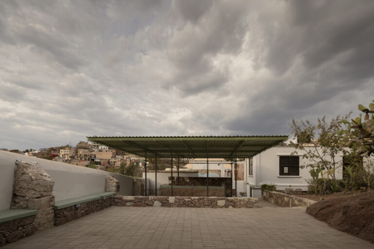 Falguera Padel Club / 3ME Architecture
