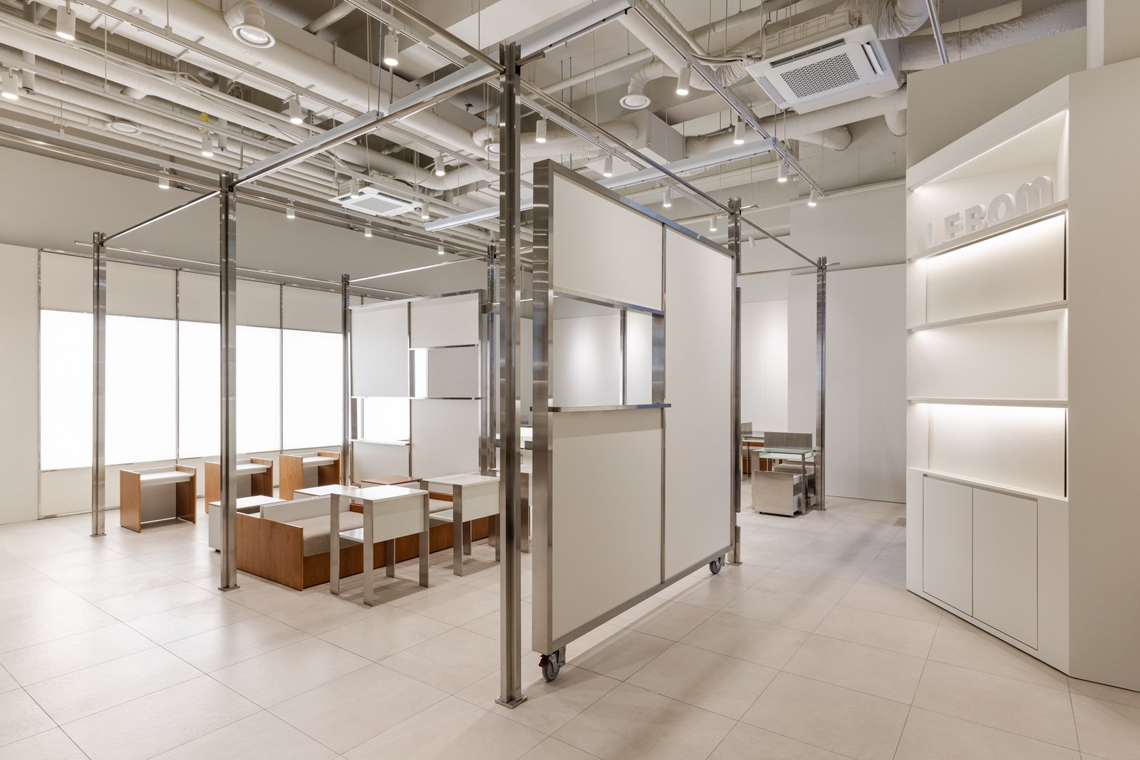 Lebom Cafe / unseenbird | ArchDaily 1 Lebom Cafe / unseenbird | ArchDaily