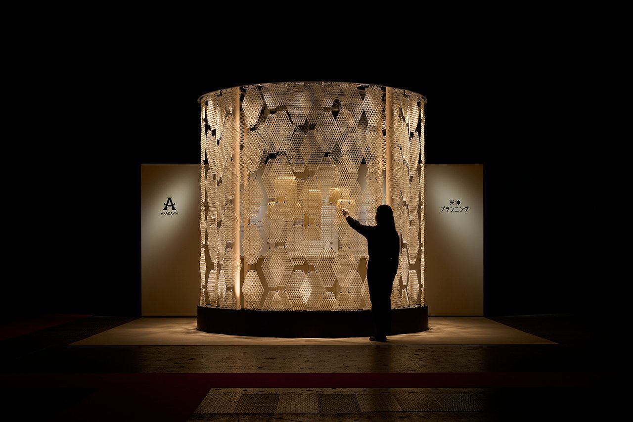 Atsushi Shindo يعيد تصور الراتنج والجاذبية مع الشجرة العظيمة