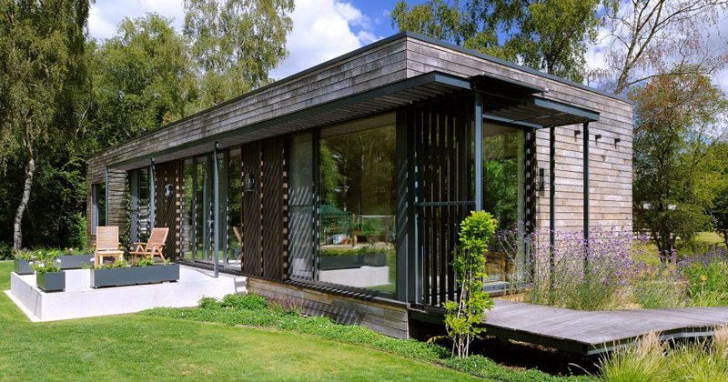 This mobile home doesn’t look like a mobile home at all