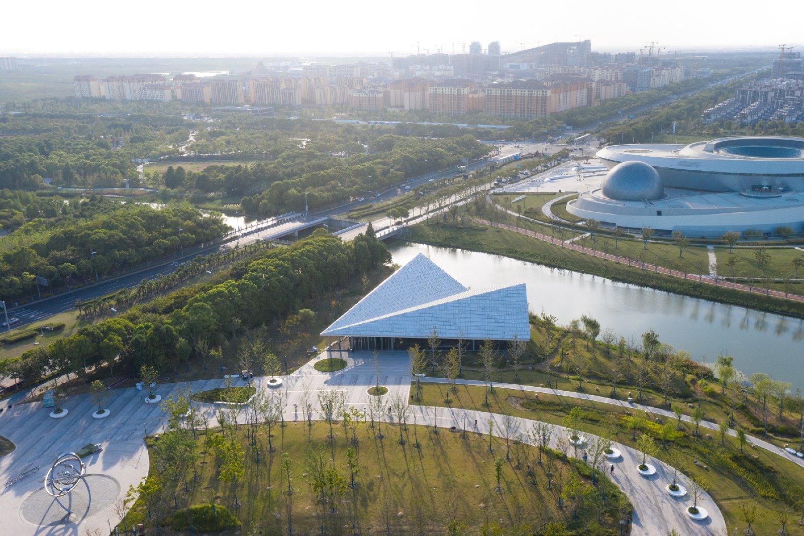 اوريغامي العمارة: هل هذا أجمل شاشة تلوث في العالم؟