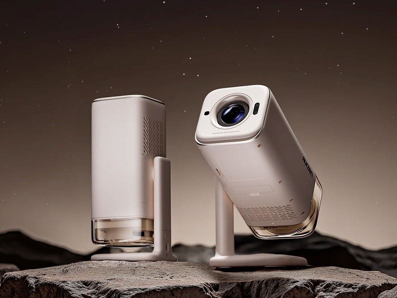 يحول جهاز عرض Aurzen الذي يبلغ 299 دولارًا سطحًا أي سطح إلى شاشة ضخمة بحجم 250 بوصة