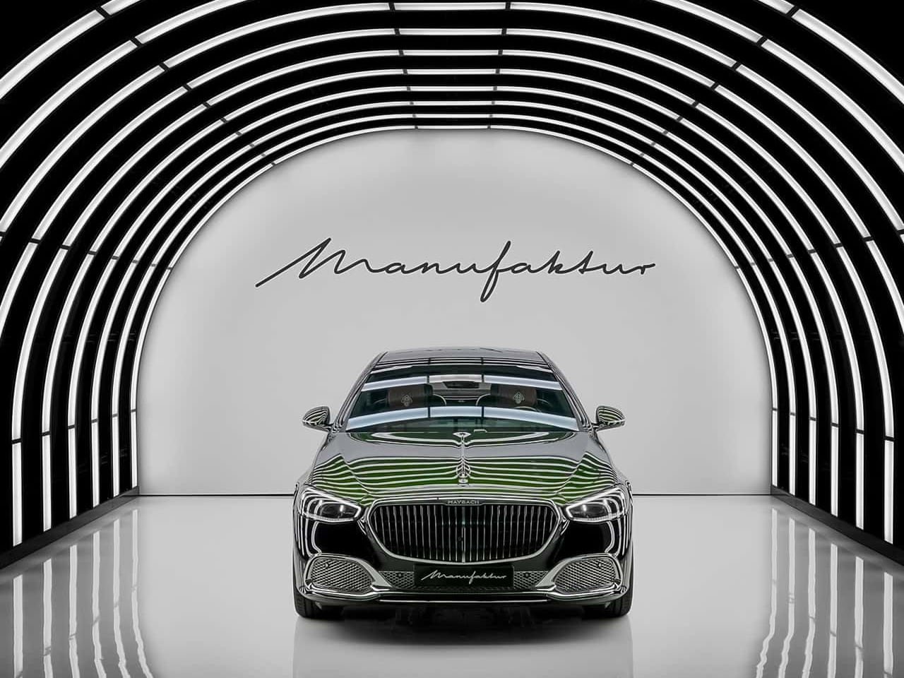 Mercedes-Maybach V12 Edition: 50 cars, real gold, and a two-tone finish that takes ten days