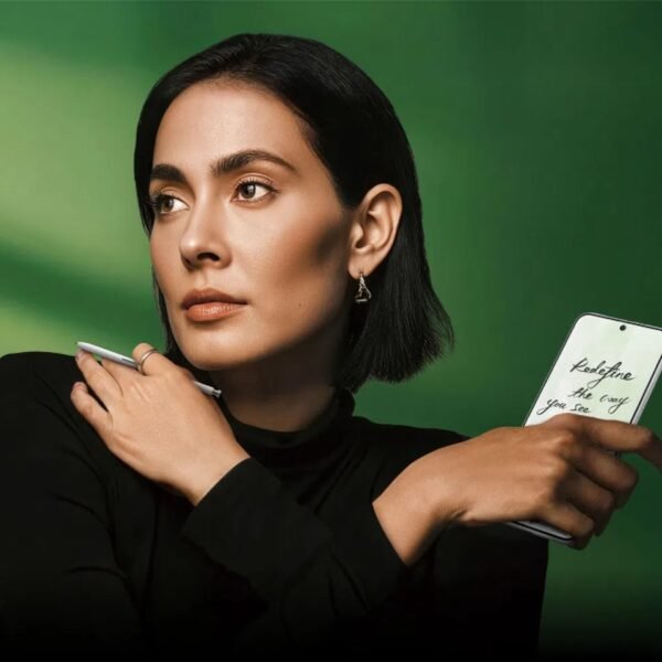 TCL NXTPAPER 60 Ultra Brings Paper-Like Comfort to Smartphones