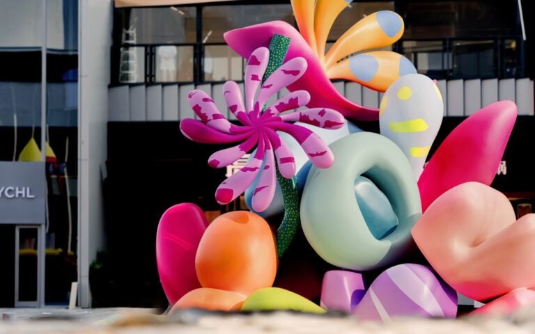 عالم النحت في استوديو Proba يهبط بفرح في Shenzhen
