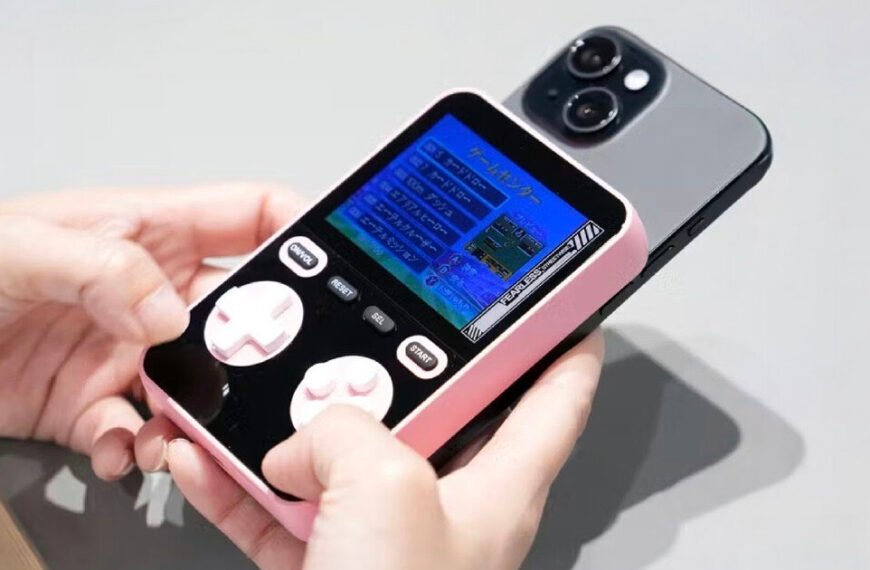 magnetic power bank comes with retro game console behind