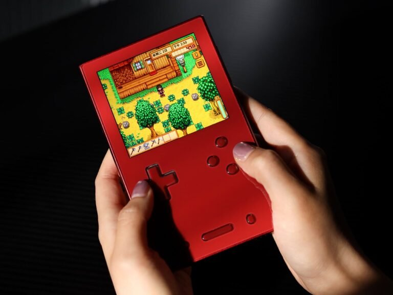 يعيد Ayaneo Pocket VERT تصور عامل شكل Game Boy مع لوحة اللمس وبطارية طويلة الأمد تبلغ سعتها 6000 مللي أمبير في الساعة 28 يعيد Ayaneo Pocket VERT تصور عامل شكل Game Boy مع لوحة اللمس وبطارية طويلة الأمد تبلغ سعتها 6000 مللي أمبير في الساعة