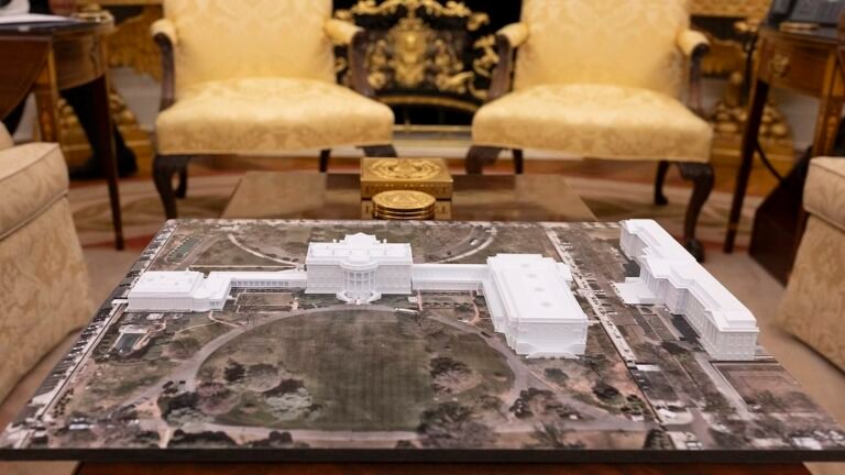 ترامب يستعين بمهندس معماري رئيسي جديد لتصميم قاعة البيت الأبيض
