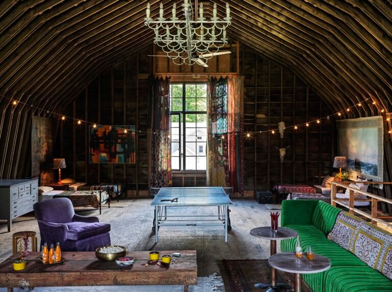 استضافة هندريكس تشرشل