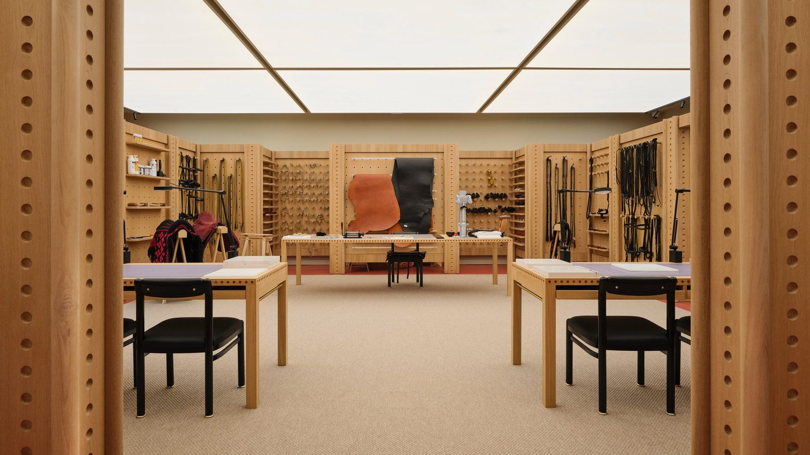 Abu Dhabi riding school ADREA by David/Nicolas