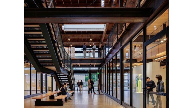 In Seattle, Graham Baba Architects Transforms a Gritty Industrial-Marine Site into a New Waterfront Destination 6 In Seattle, Graham Baba Architects Transforms a Gritty Industrial-Marine Site into a New Waterfront Destination