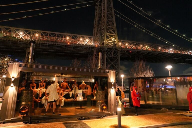 تقع ثقافة الاستحمام في دومينو بارك مع ساونا من تصميم Rintala Eggertsson Architects 3 تقع ثقافة الاستحمام في دومينو بارك مع ساونا من تصميم Rintala Eggertsson Architects