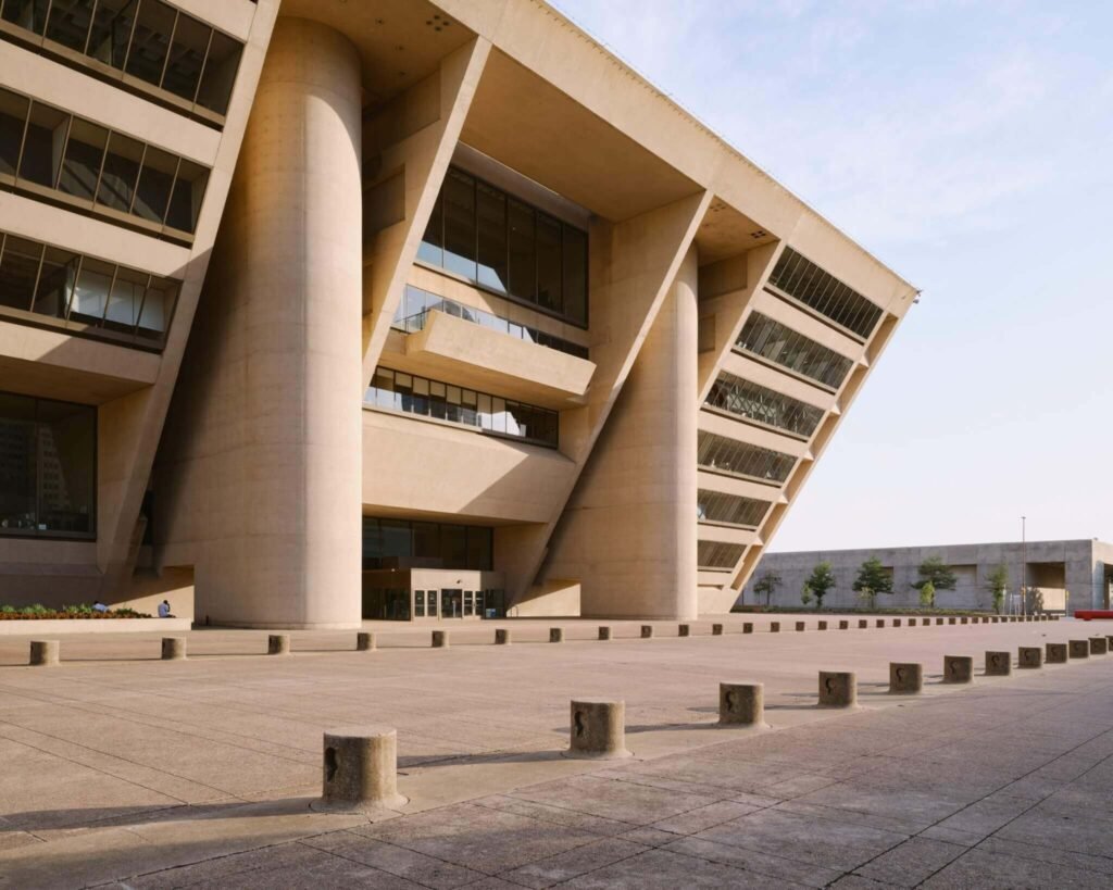 Dallas City Council supports exploring moving municipal agencies and services out of Dallas City Hall