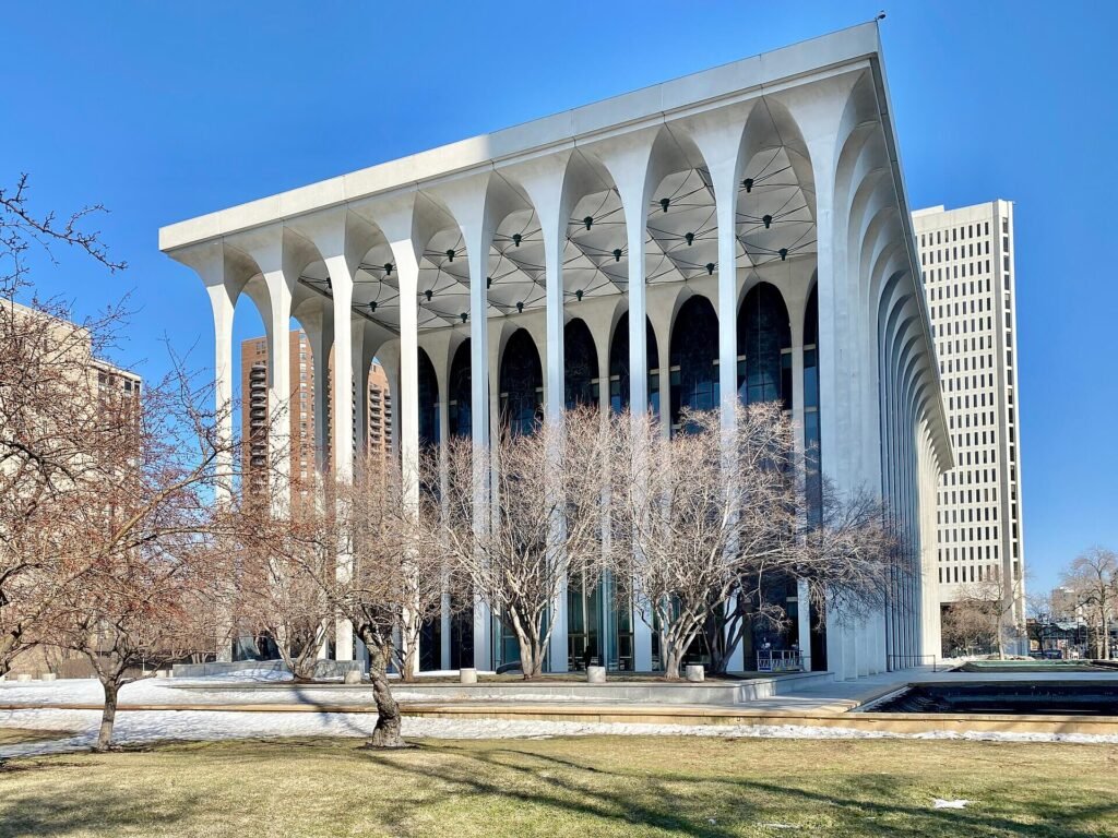 A Minoru Yamasaki–designed office building in Minneapolis will become a hotel