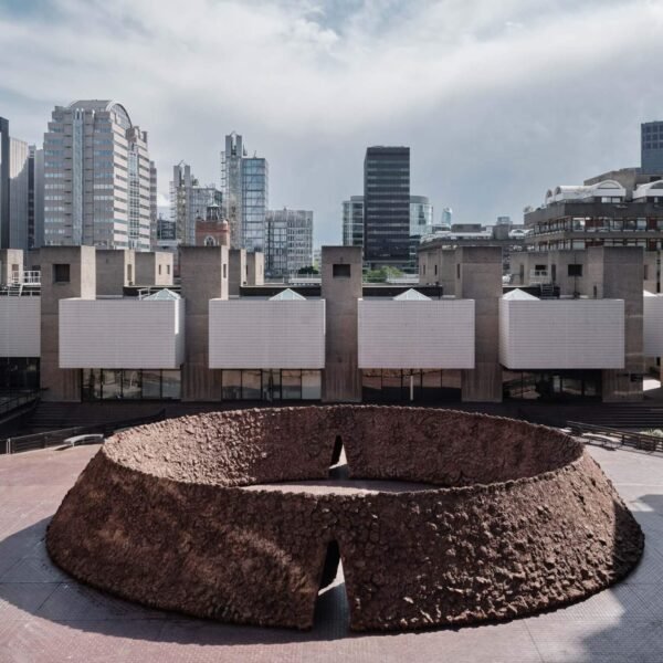 Delcy Morelos unveils earthy pavilion in London’s Barbican Sculpture Court