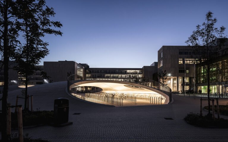 Karen Blixens Plads - architizer
