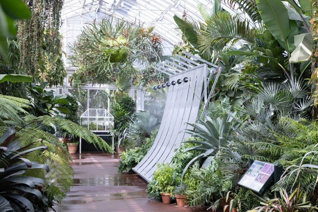 Hermine Demaël and Stephen Zimmerer design climate device at NYBG