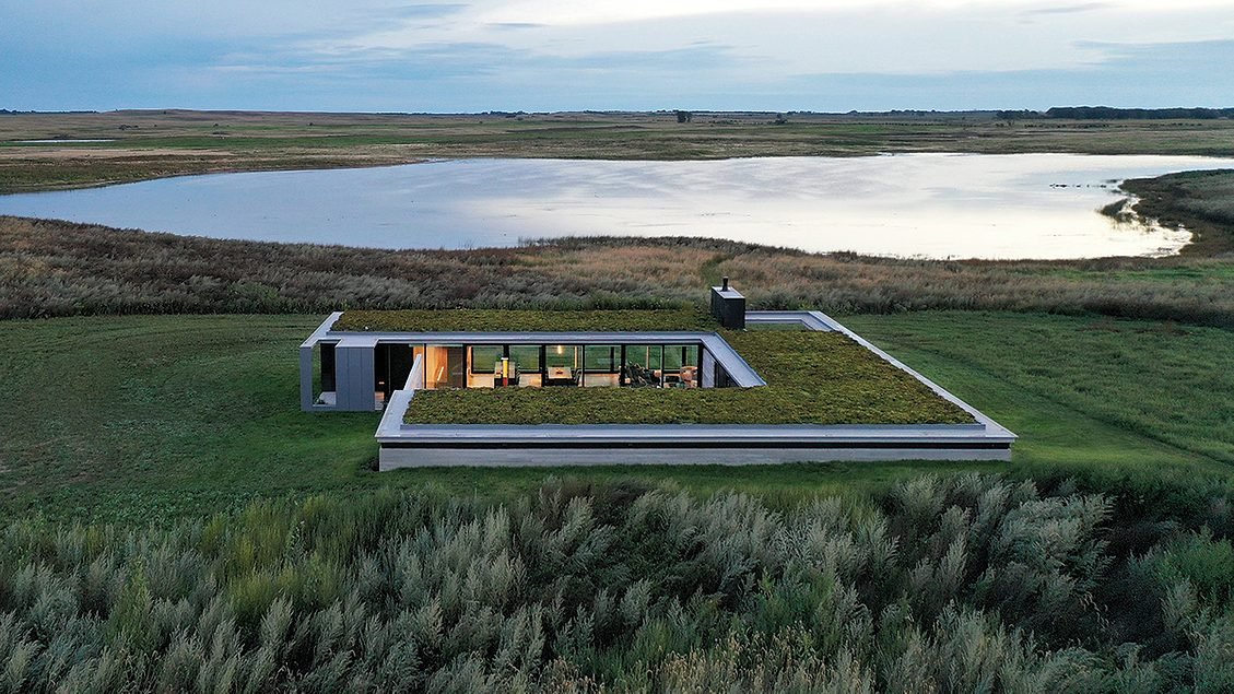 Johnsen Schmaling Architects Integrates Spoonbill Ranch into a Pristine Landscape