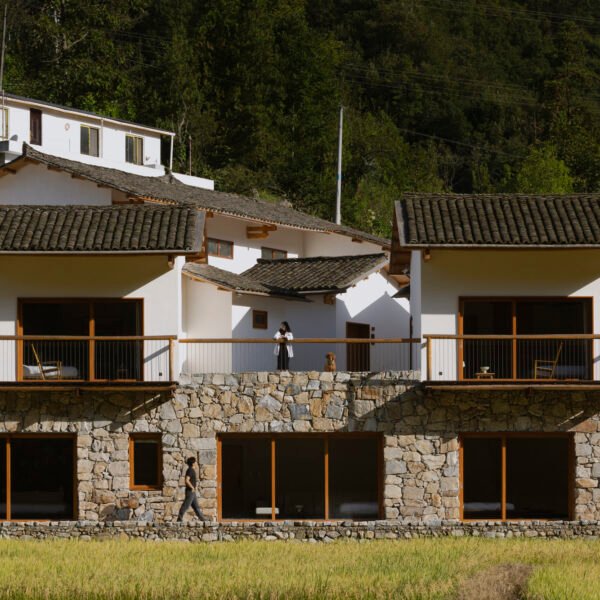 Home En 62 LuZhai Cottage / kooo architects