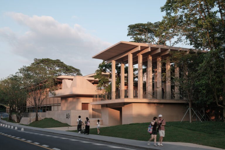 Aranya Art Center Guangzhou & the Community Canteen / Vector Architects