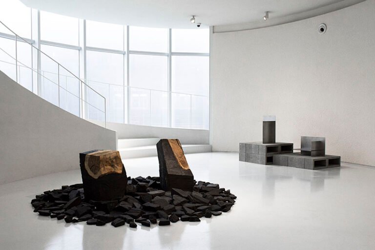 material, structure, and scent converge in so koizumi’s south korean exhibition